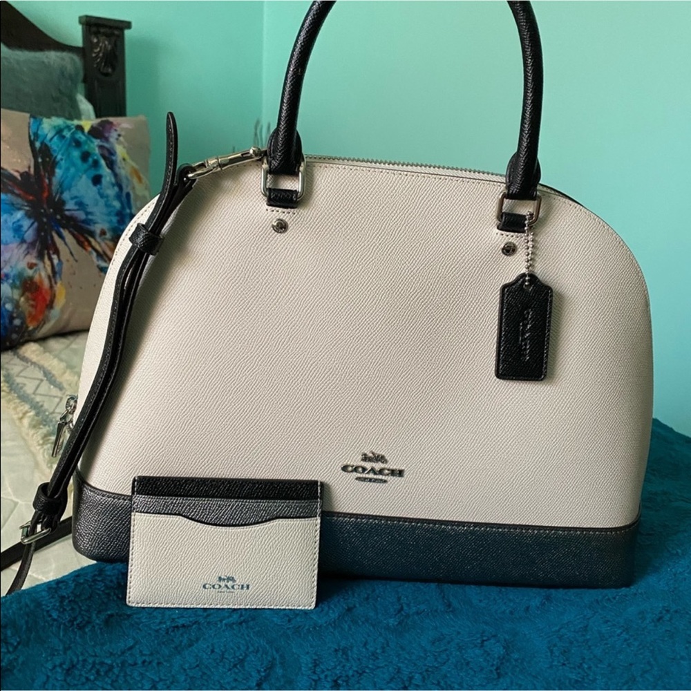 ‼️Coach contrast bag & card holder‼️